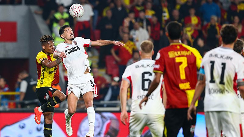 Arca Çorum FK, İzmir’de dağıldı