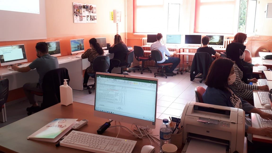 Kargı’da Bilgisayar İşletmenliği Kursu Başlıyor